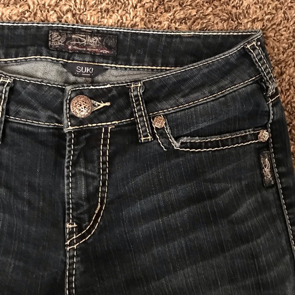 2 identical pairs of Silver suki blue jeans - Picture 2 of 12